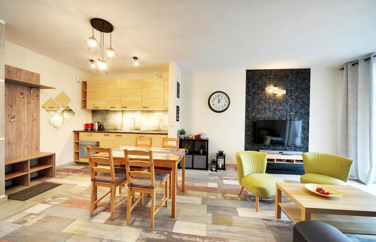 Eleganckie Apartamenty Sun Seasons 24 W Swieradowie Zdroju Z Widokiem Na Gory By Noclegi Renters Swieradow-Zdroj Bagian luar foto
